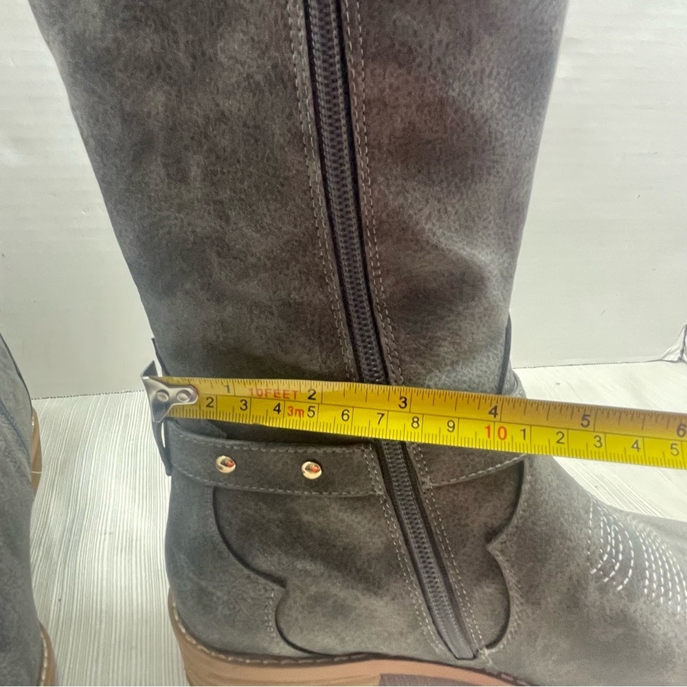 Comfort EST 1946 Western gray dress boots. Size 8. Pre-owned great condition. - Picture 12 of 16